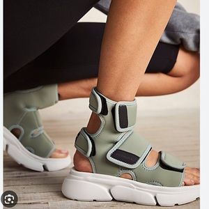 FREE PEOPLE X FESLURA SATURN SPORT SANDAL